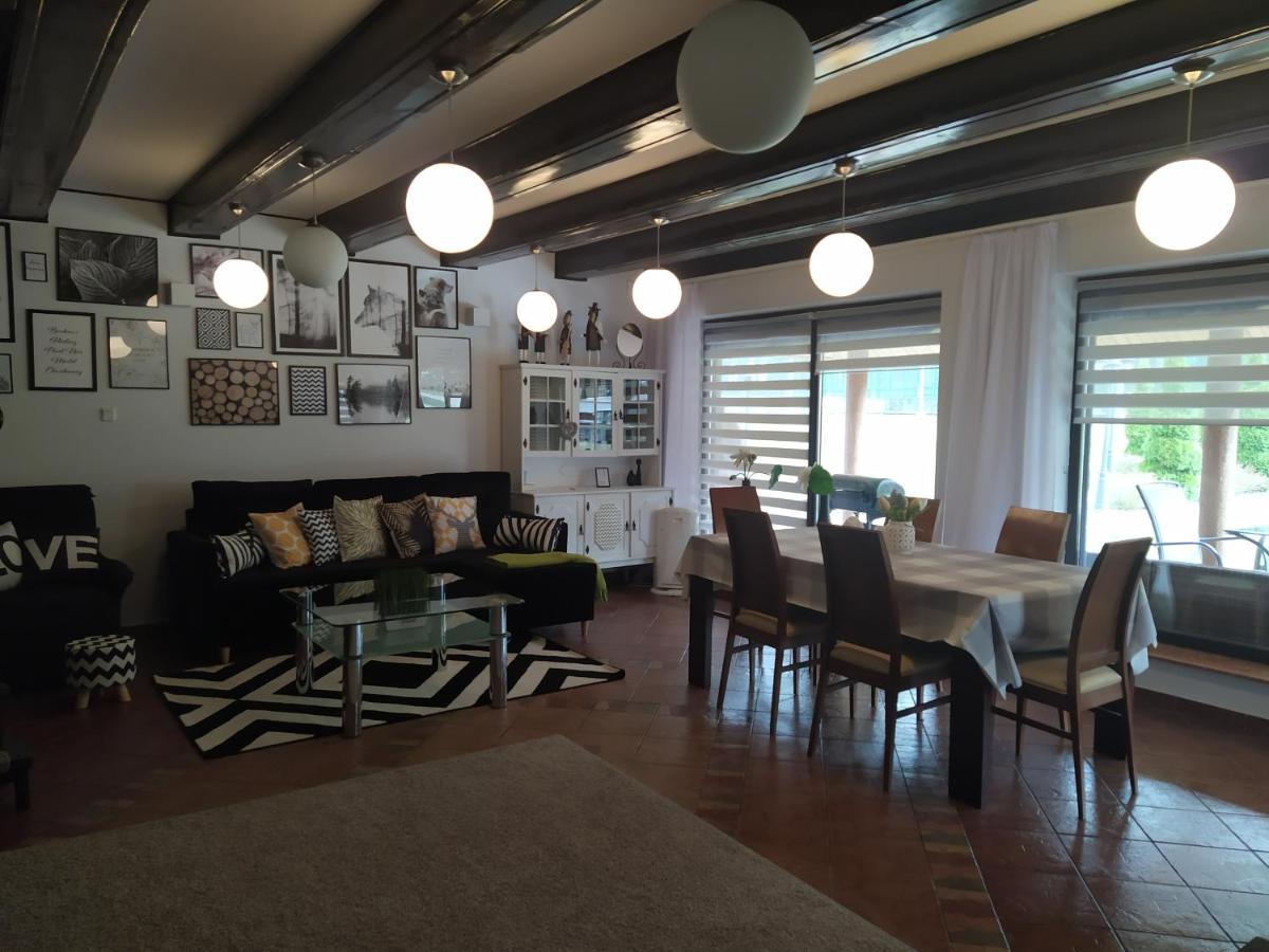 Apartament Dom nad stawem przy lesie Burkat Zewnętrze zdjęcie